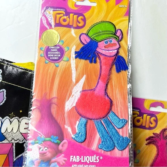 THE TROLLS 2 WORLD TOUR COLLECTION GIFT SET - Picture 12 of 16
